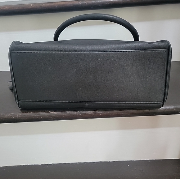 Giani Bernini Small Black Leather Handbag Purse Tassel Zip Double Hadle - Picture 4 of 6